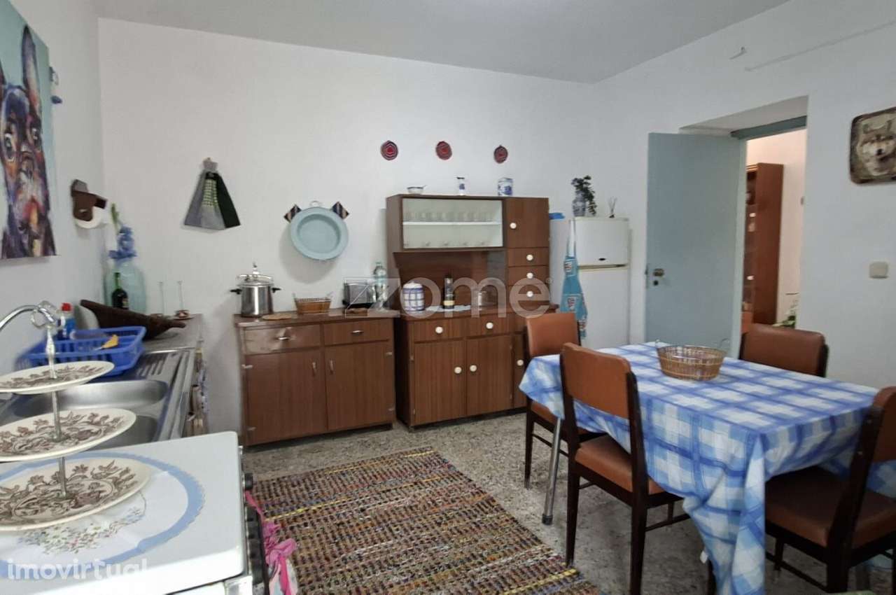 Moradia T4 com Jardim e Vista para Ribeiras – Pronta a Habitar - Grande imagem: 3/28