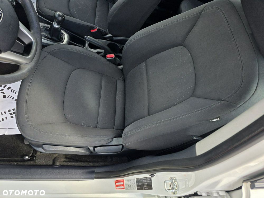 Kia Rio 1.2 Edition 7 - 9