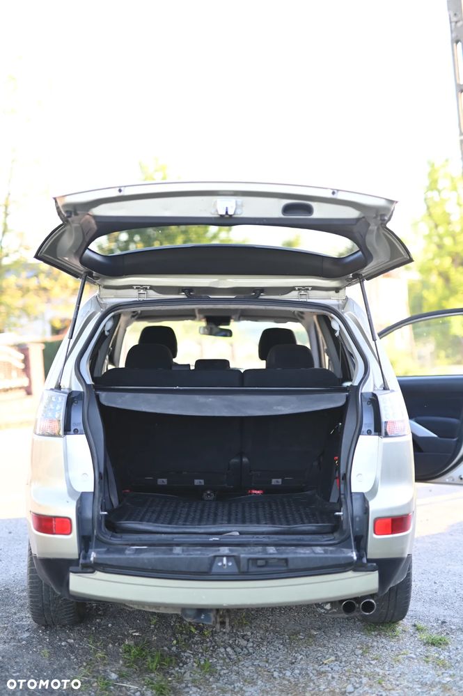 Mitsubishi Outlander 2.0 DID Intense - 12