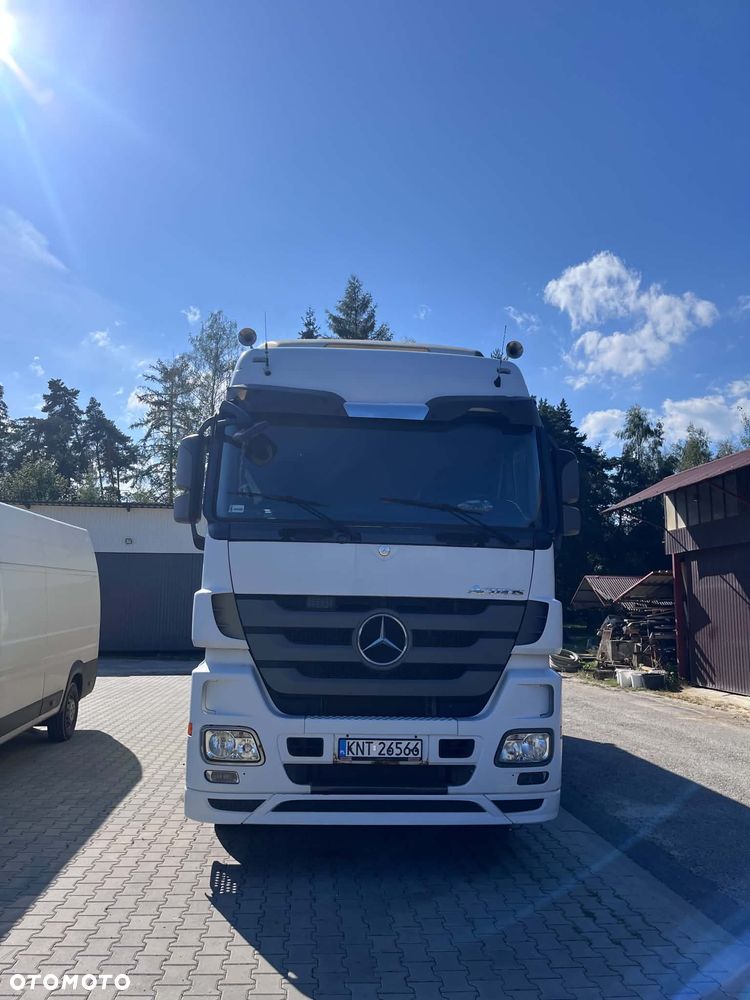 Mercedes-Benz ACTROS - 1