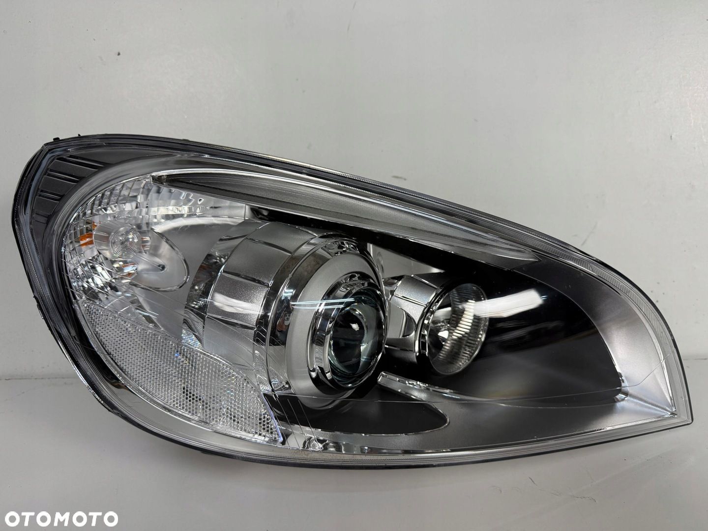LAMPA PRZOD PRZEDNIA PRAWA VOLVO S60 II V60 I BI-XENON 31420674 CALA EUROPA - 1
