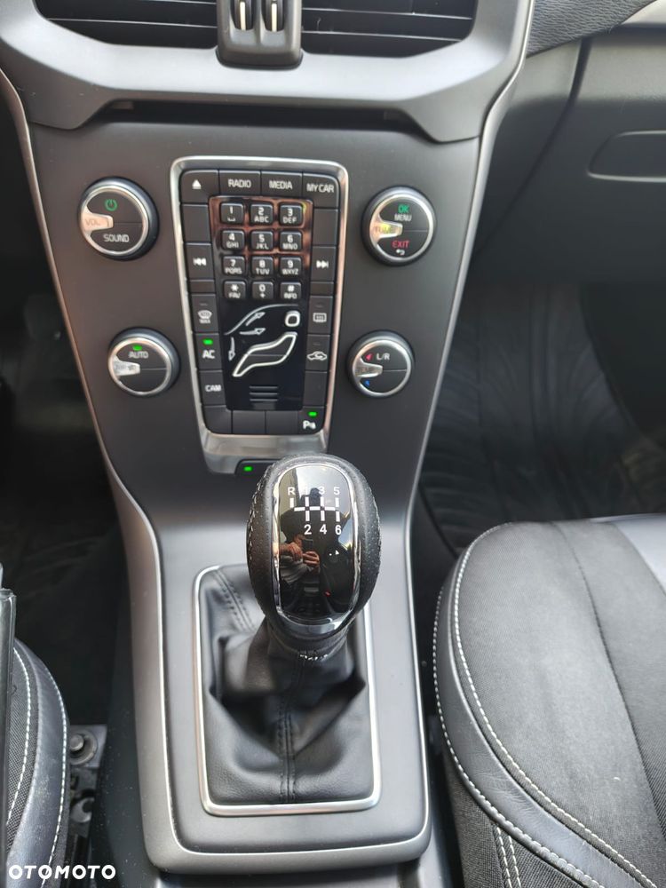Volvo V40 D2 R-Design Summum - 23
