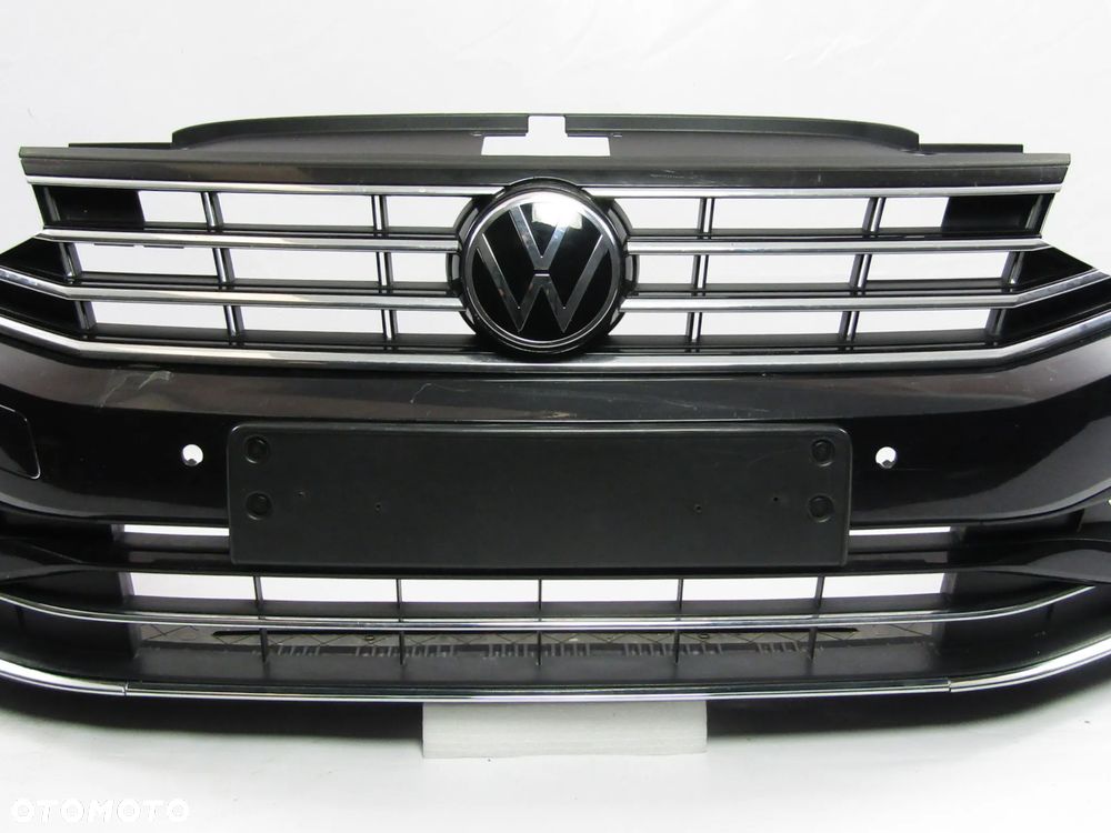 Zderzak przedni VW Passat B8 FL 19 - 24 Highline Pdc-4 Lakier LC9X - 7