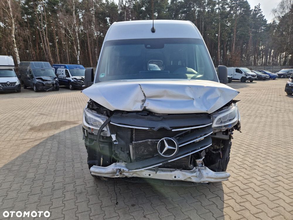 Mercedes-Benz Sprinter - 8