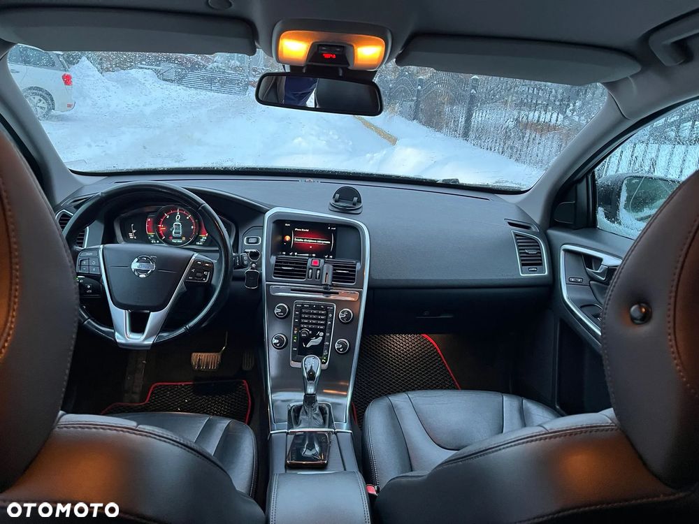 Volvo XC 60 D4 AWD Summum - 17