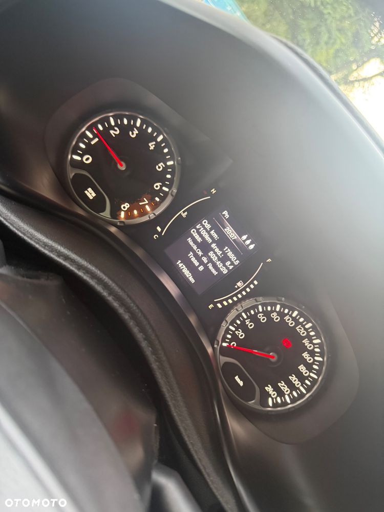 Jeep Renegade 1.6 E-TorQ Longitude FWD - 9