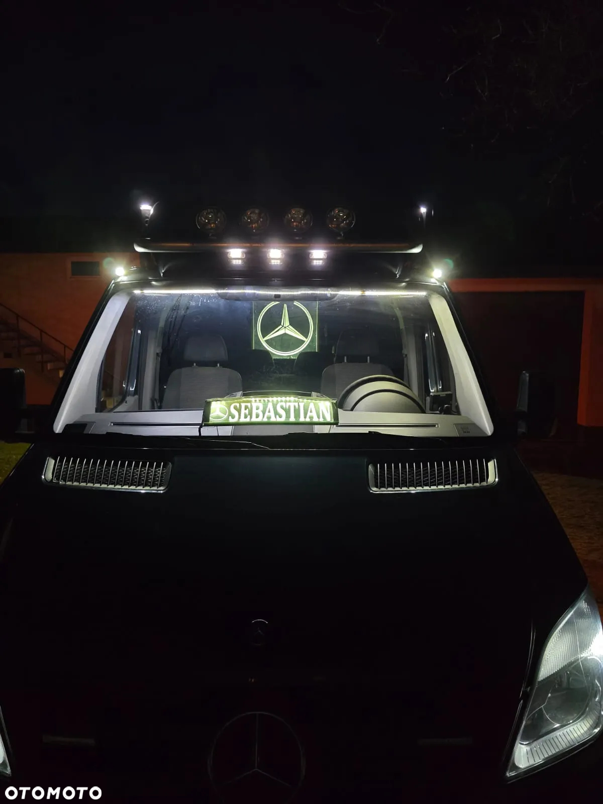 Mercedes-Benz Sprinter - 15