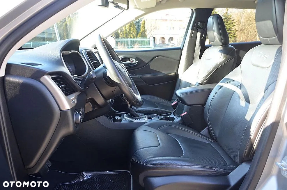Jeep Cherokee 2.0 MJD Active Drive II Limited - 32