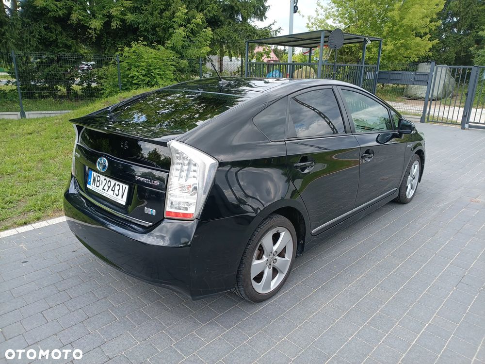 Toyota Prius 1.8 HSD Prestige - 2