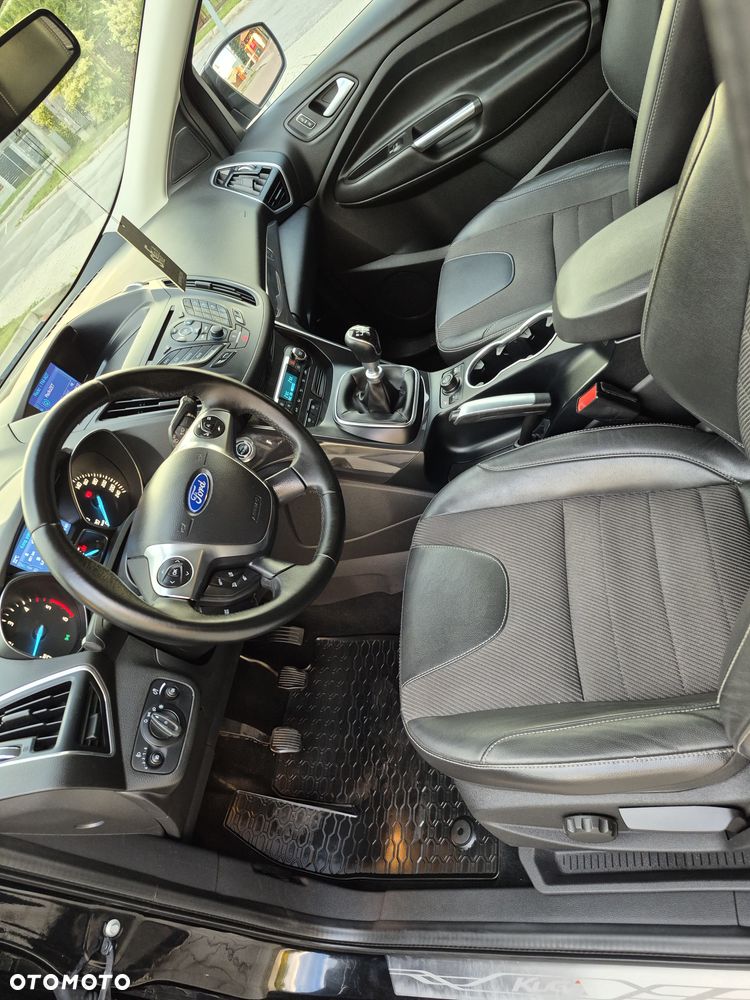 Ford Kuga - 13