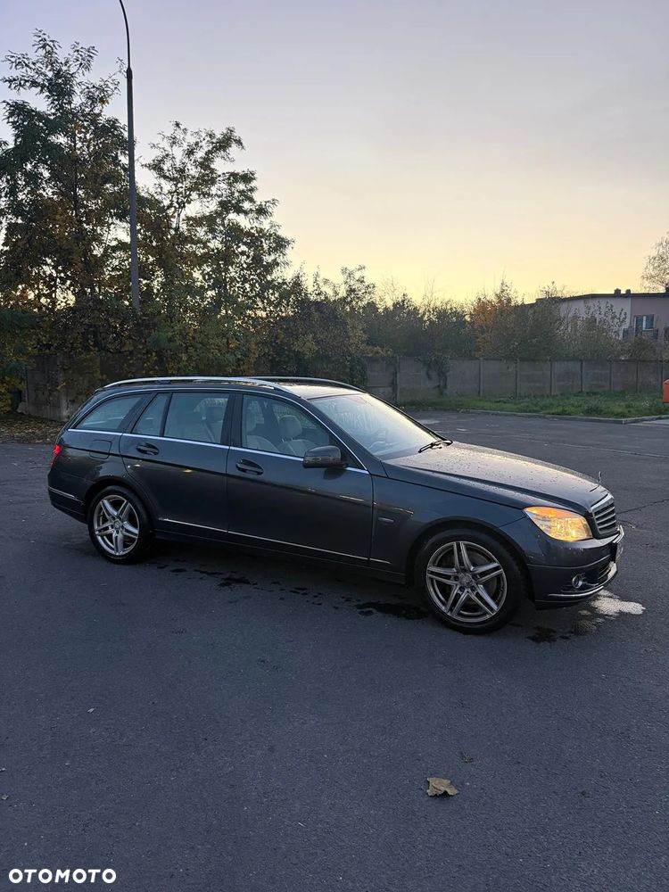 Mercedes-Benz Klasa C 300 T CDI DPF 4Matic (BlueEFFICIENCY) 7G-TRONIC Avantgarde - 6