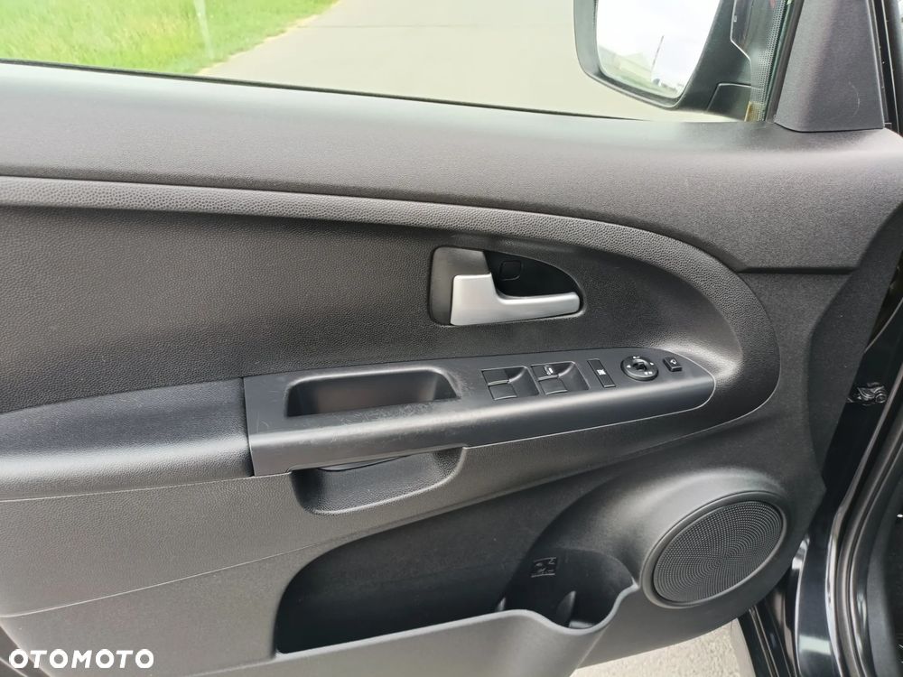 Kia Venga - 20