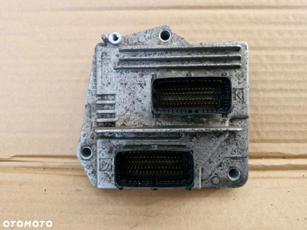 Sterownik silnika komputer Opel Astra H Zafira B 28020960 PIN - 2