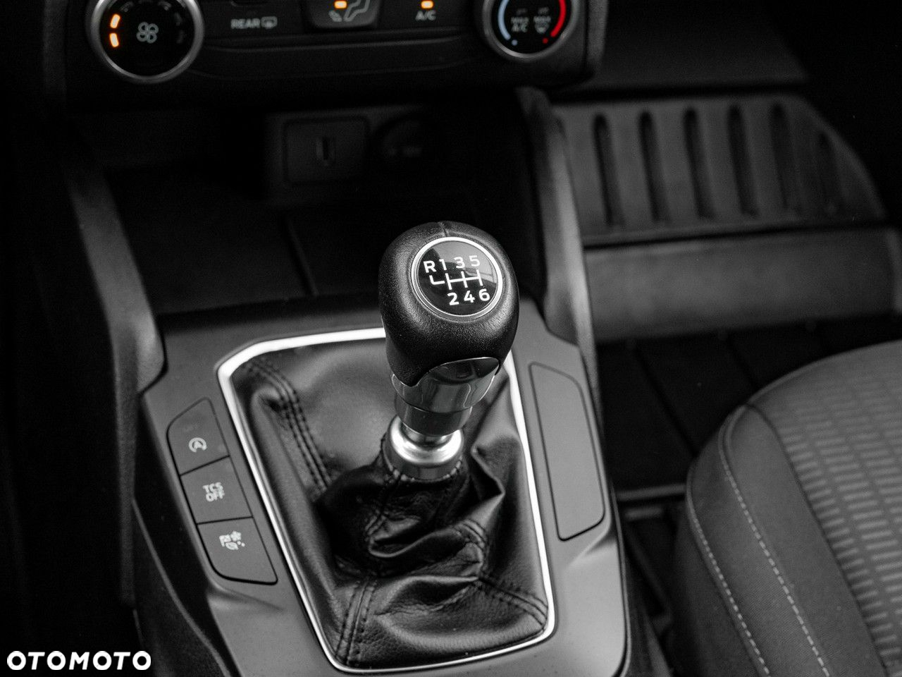 Ford Focus - 19