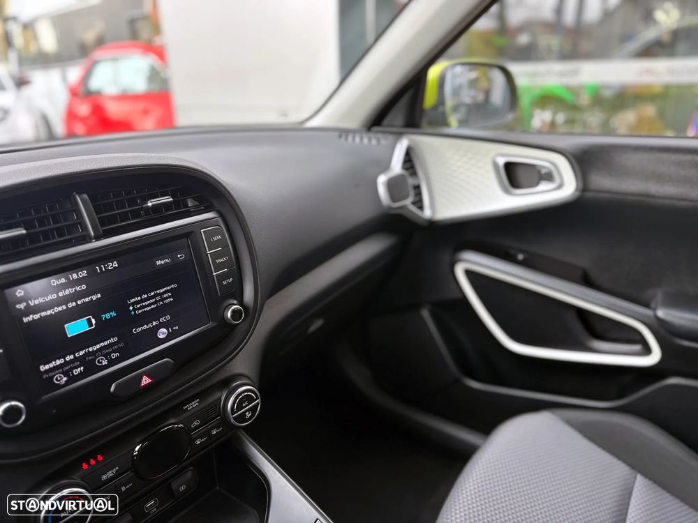 Kia e-Soul Vision - 26