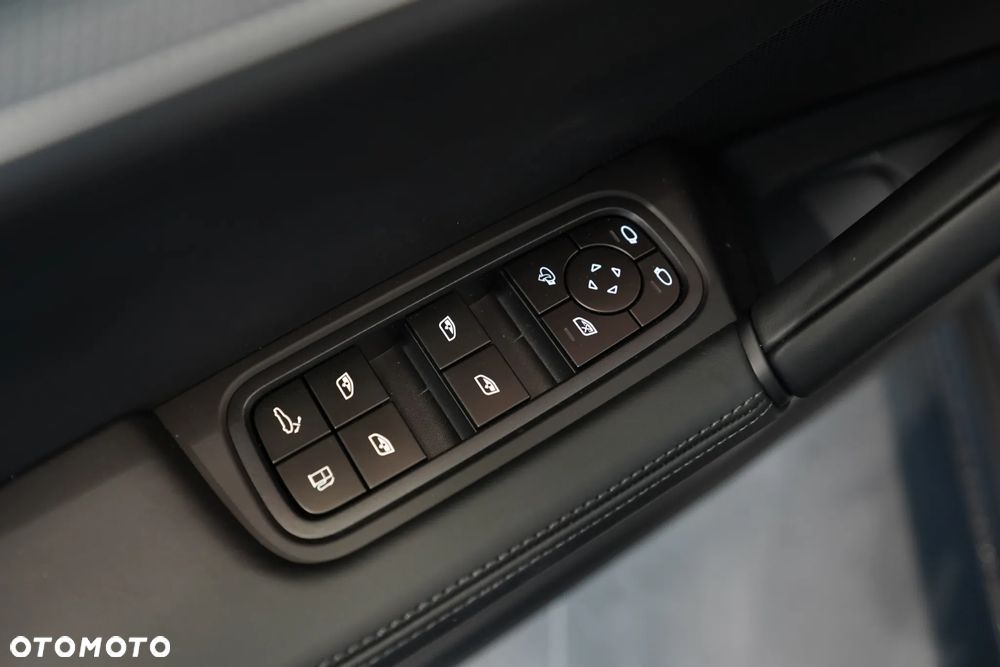 Porsche Cayenne - 23