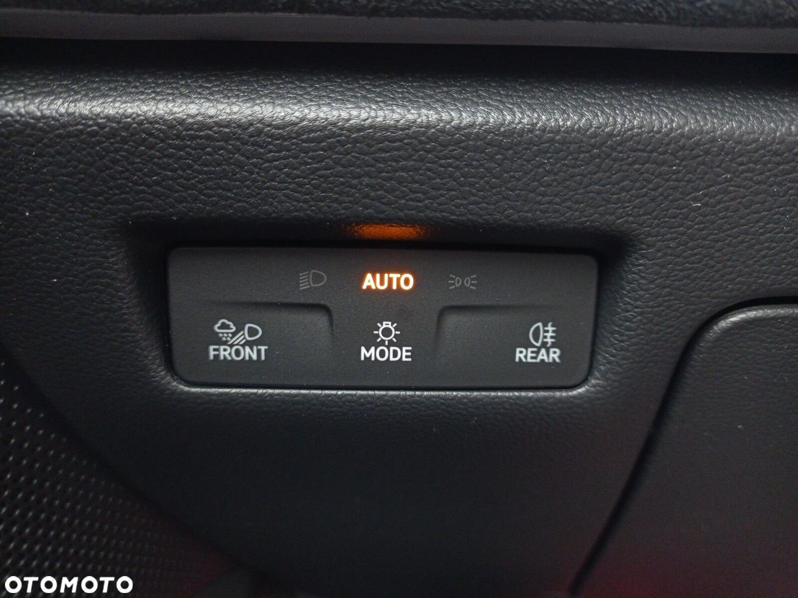 Volkswagen Passat - 26