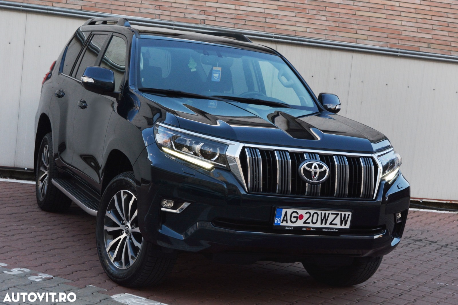 Toyota Land Cruiser 2.8l Turbo D-4D M/T Executive - 9