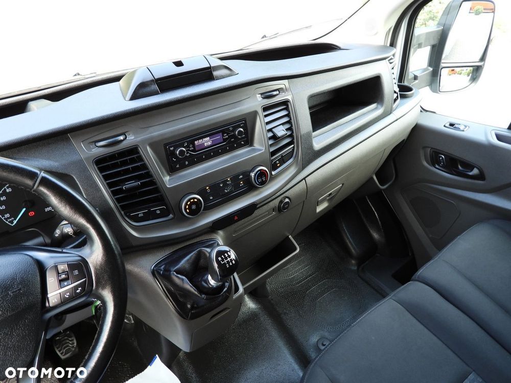 Ford TRANSIT CHŁODNIA KONTENER 0*C 8 PALET TEMPOMAT BLIŹNIACZE KOŁA KLIMATYZACJA  130KM - 32