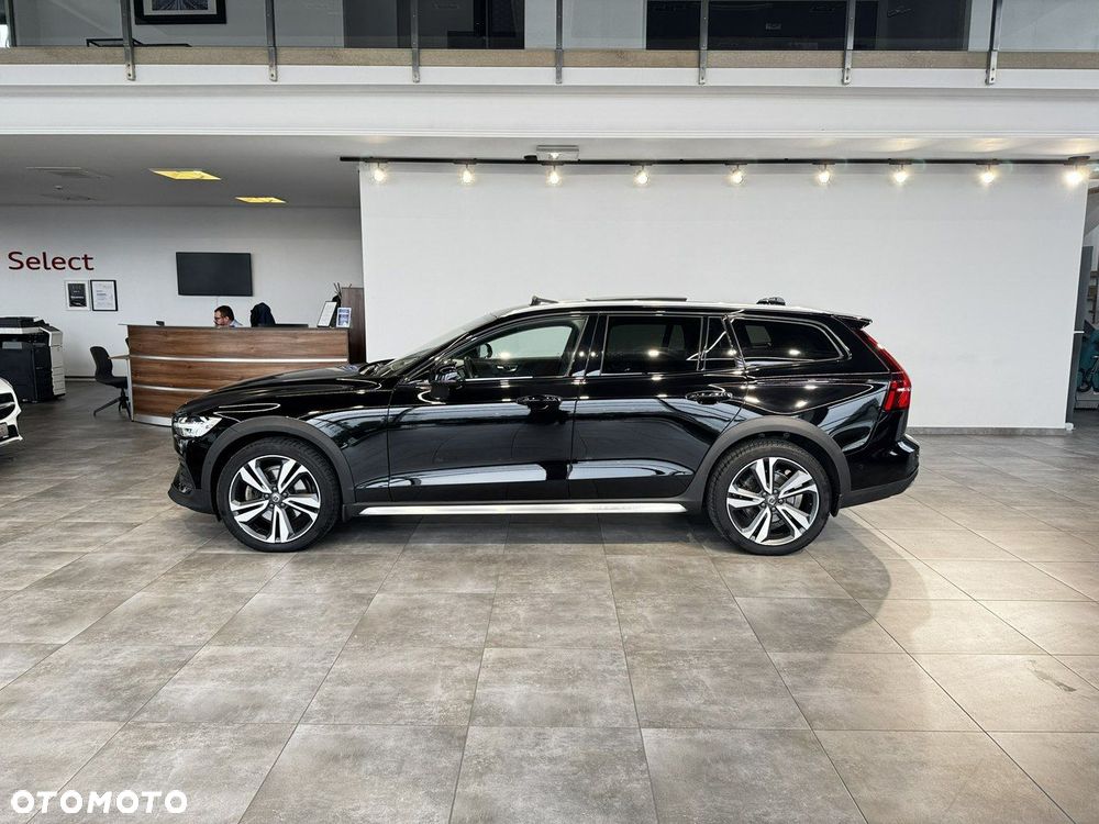 Volvo V60 Cross Country - 6