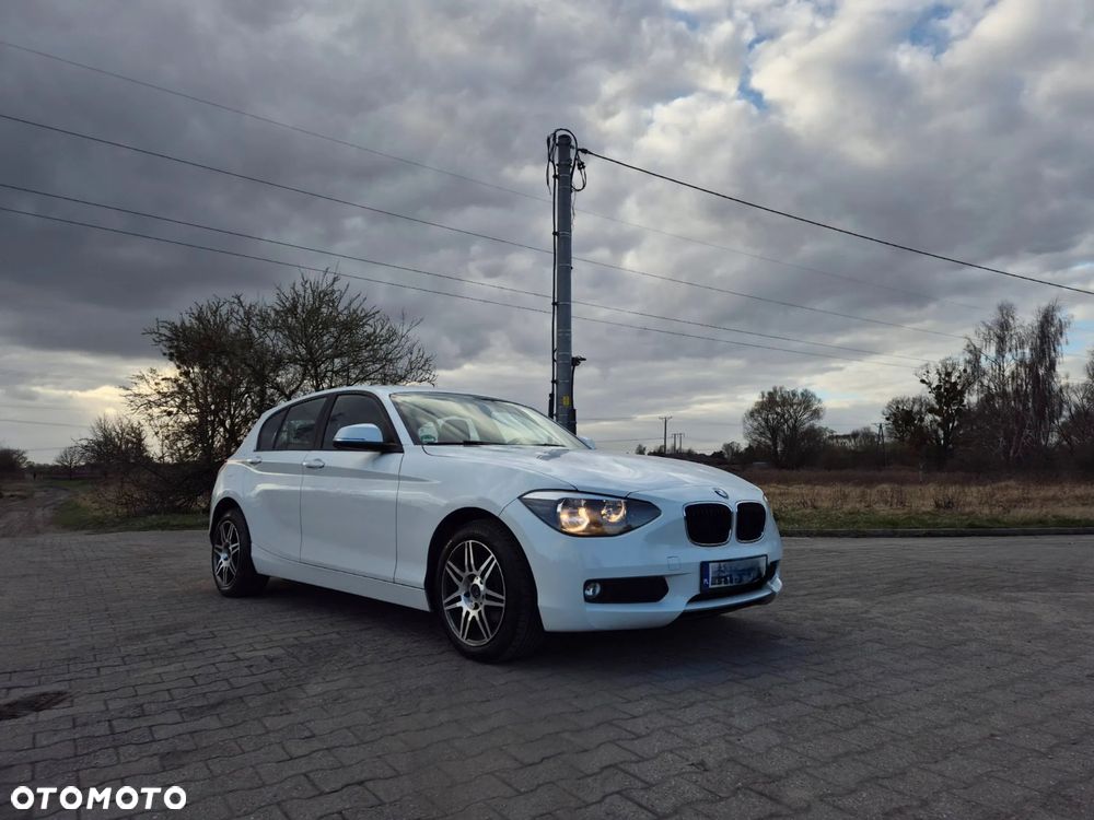 BMW Seria 1 114i - 4
