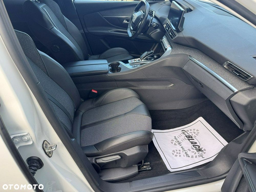 Peugeot 3008 1.6 PureTech Hybrid PHEV Allure Pack S&S EAT8 - 11