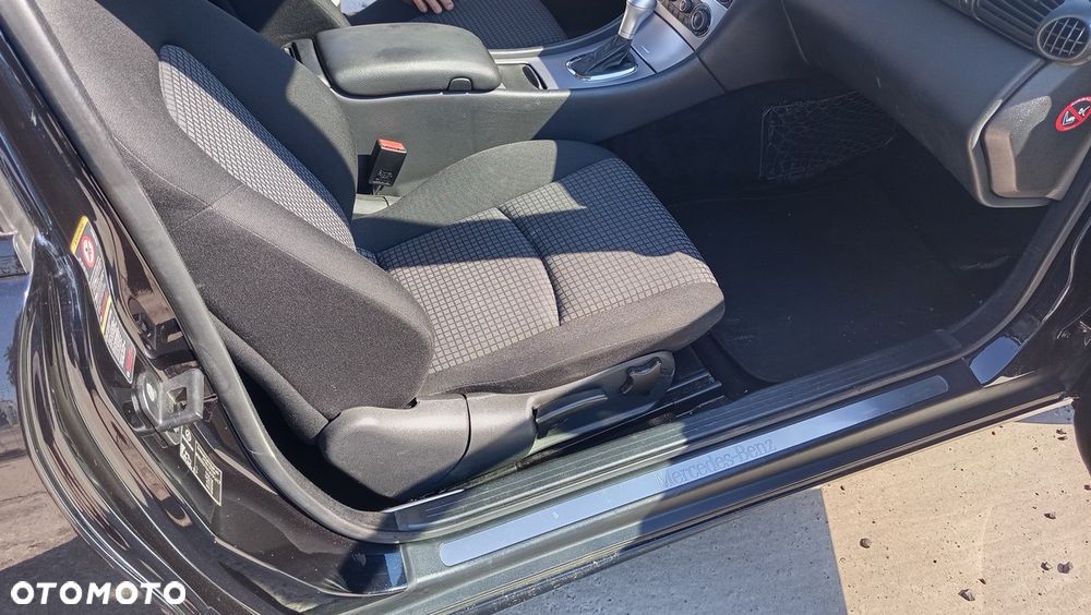 Mercedes-Benz Klasa C 180 Kompressor Automatik Sport Edition - 20