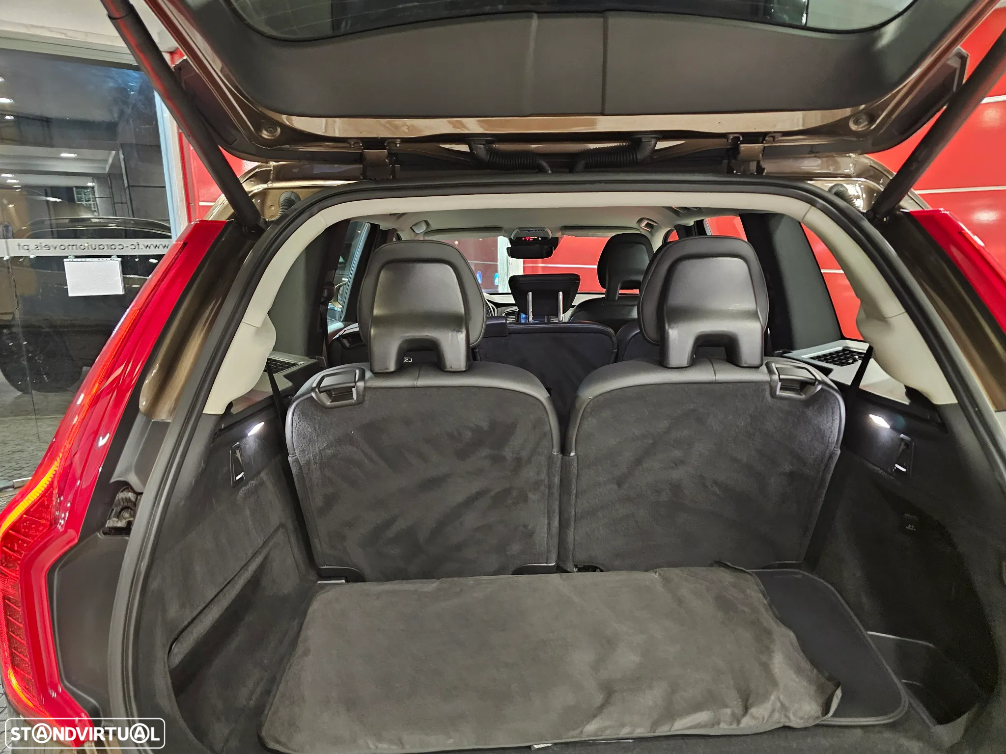 Volvo XC 90 2.0 D4 Momentum - 28