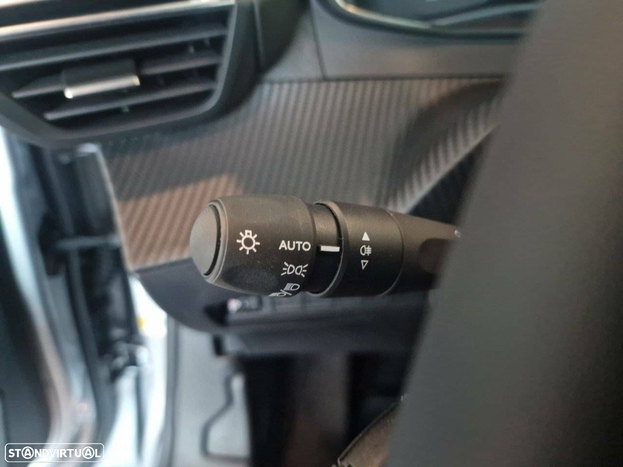 Peugeot e-2008 54 kWh Active - 22