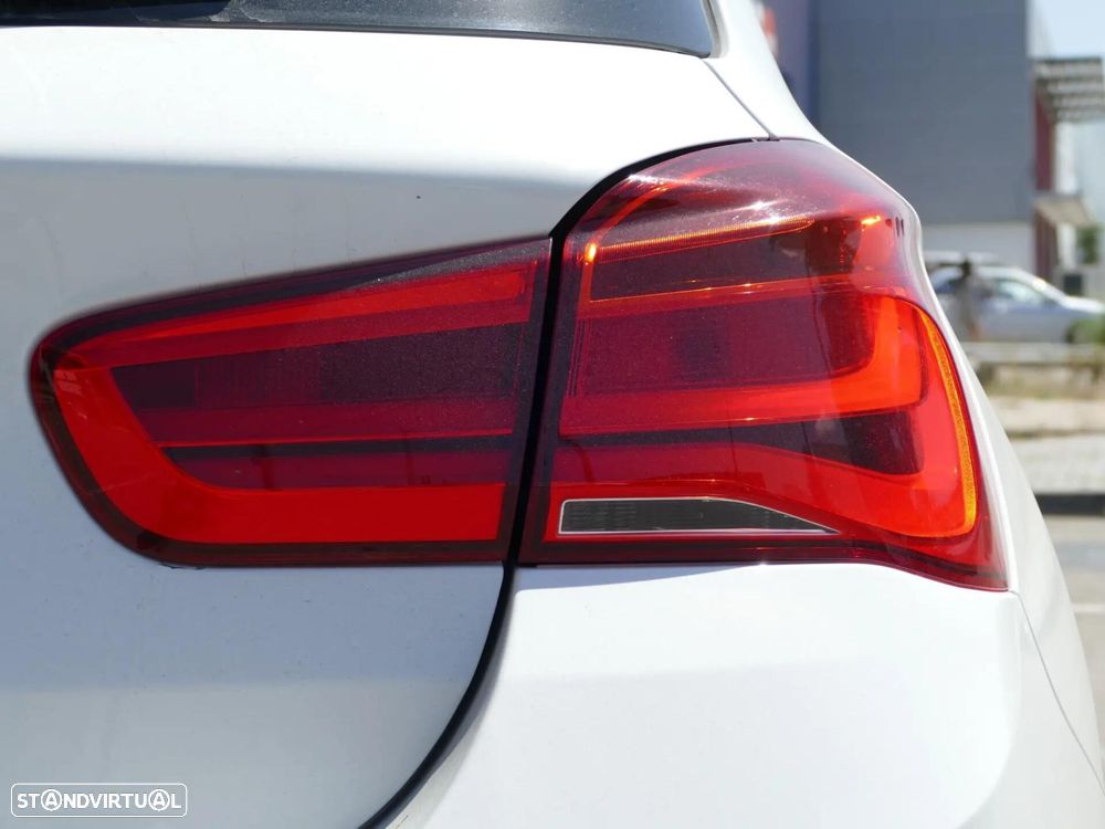 BMW 116 d Pack M - 12