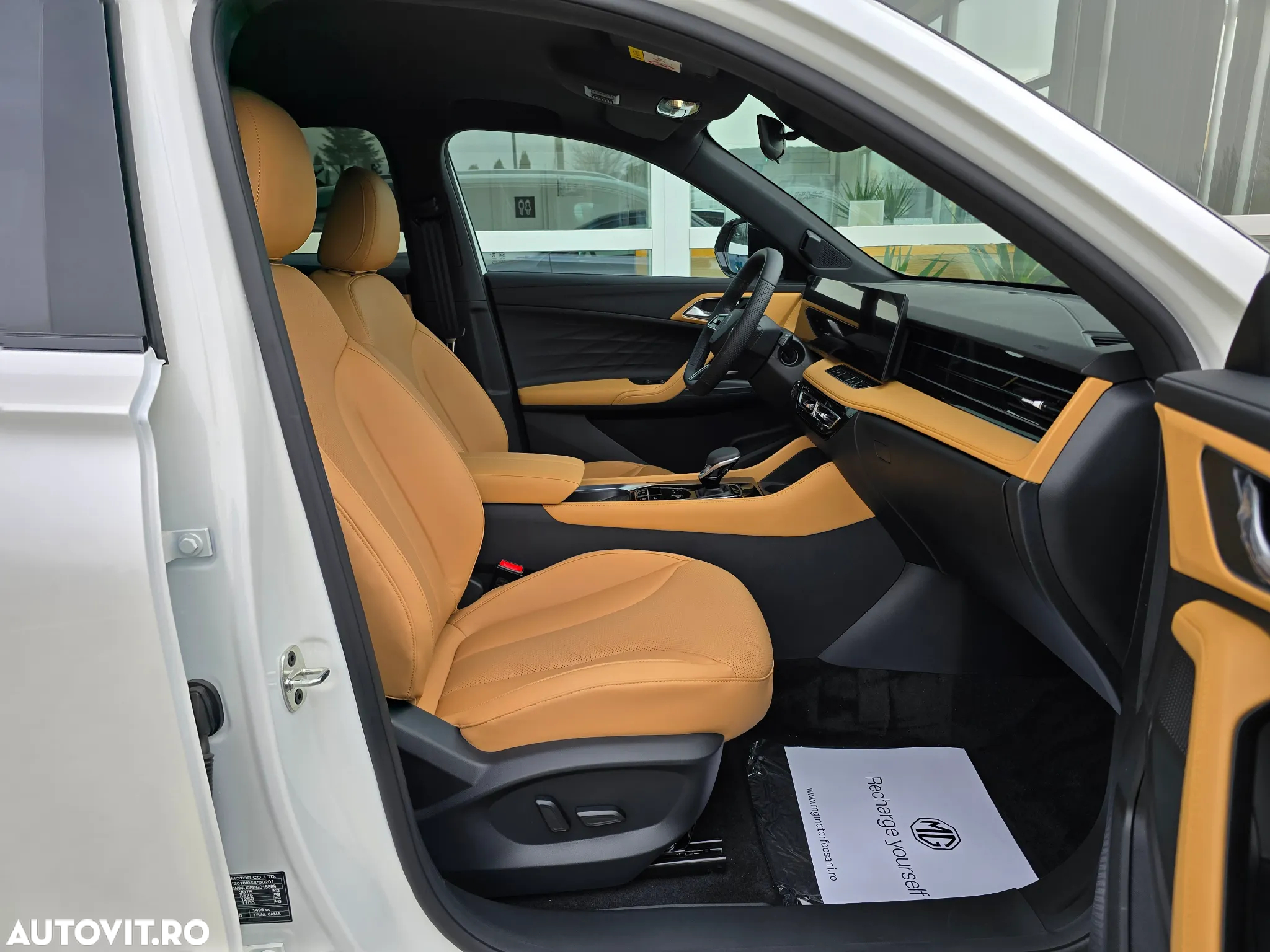 MG HS 1.5 T-GDi 7DCT Exclusive - 10