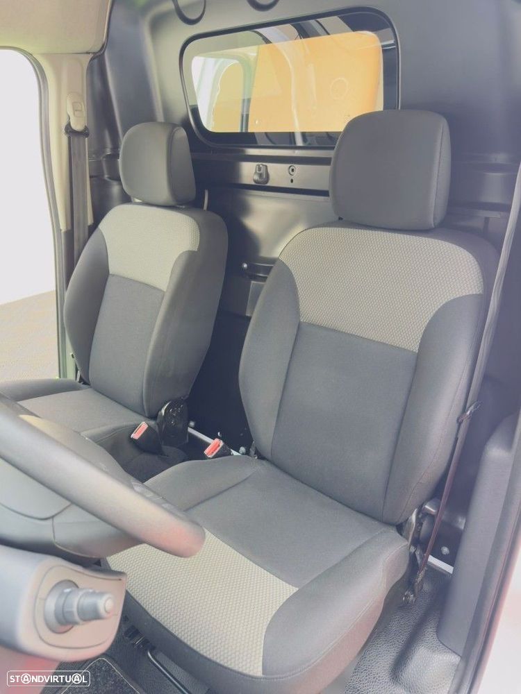 Renault Kangoo Maxi Z.E. 33 - 12