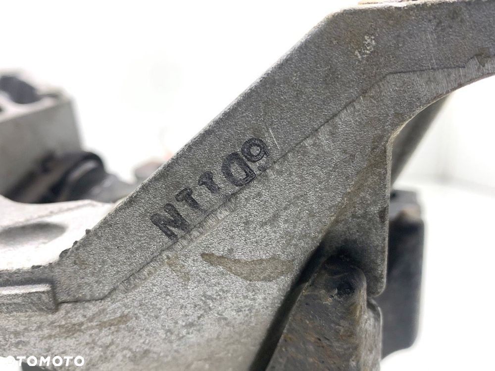 PODUSZKA SILNIKA LEWY  MAZDA 3 sedan (BM_, BN_) 2013 - 2022 2.0 88 kW [120 KM] benzyna 2013 - 2022 - 4