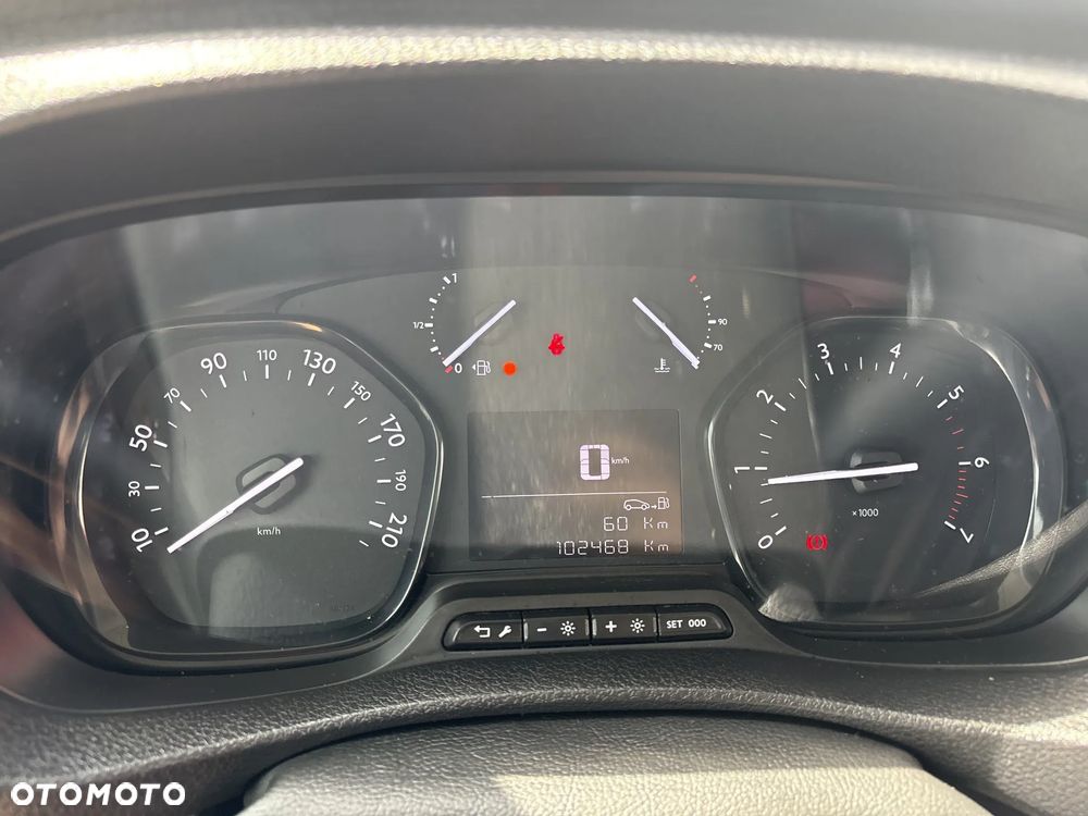 Toyota PROACE 2.0 D-4D LONG 3,1T ACTIVE - 22