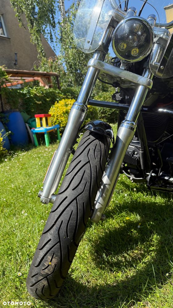 Harley-Davidson Dyna Street Bob - 14