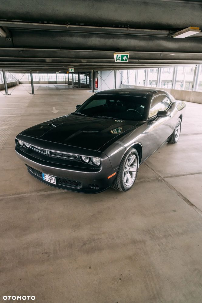 Dodge Challenger Automatik SXT Plus - 3