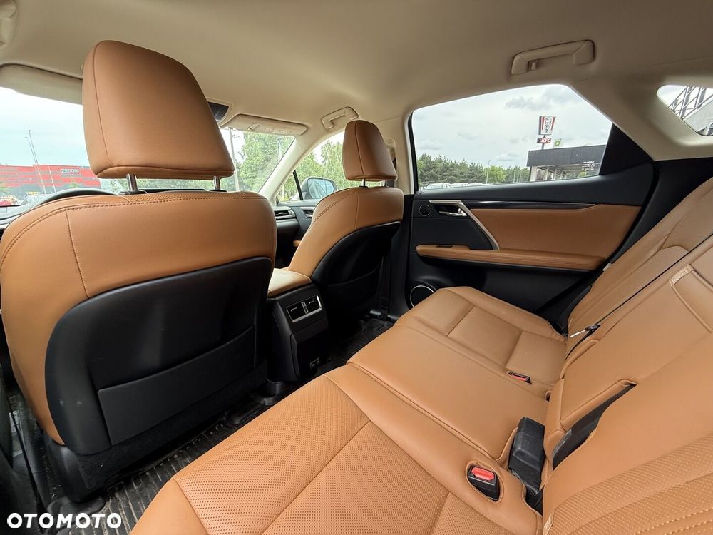 Lexus RX - 10