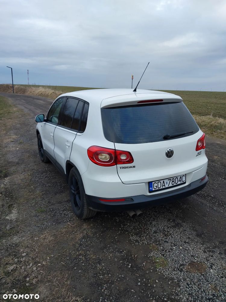 Volkswagen Tiguan - 4