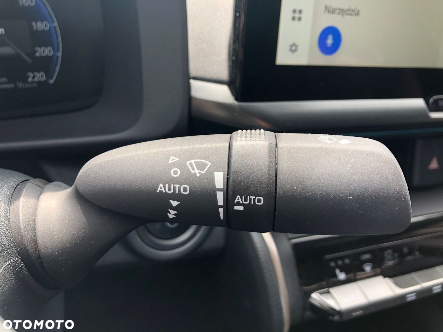 Toyota C-HR - 33