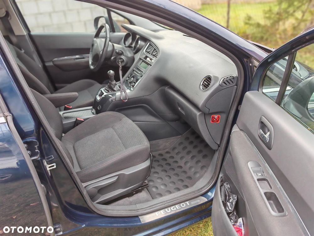 Peugeot 5008 - 3