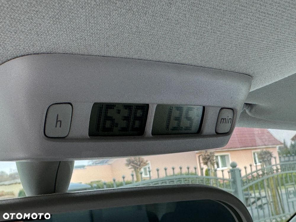 Volkswagen New Beetle 1.6 Arte - 19