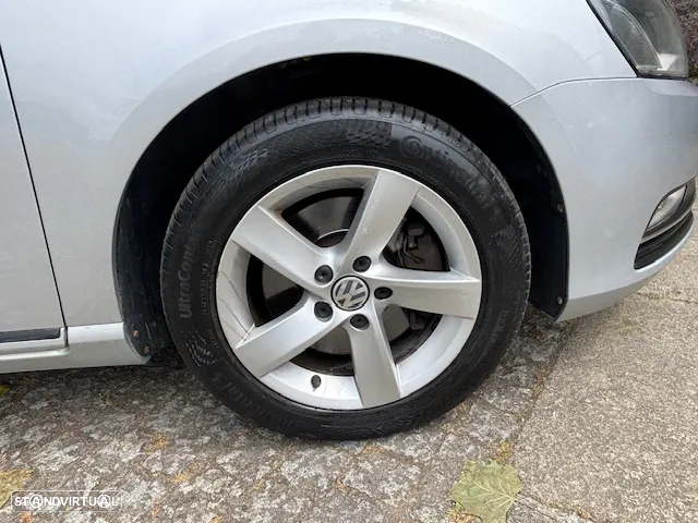 VW Passat 1.6 TDI BlueMotion - 35