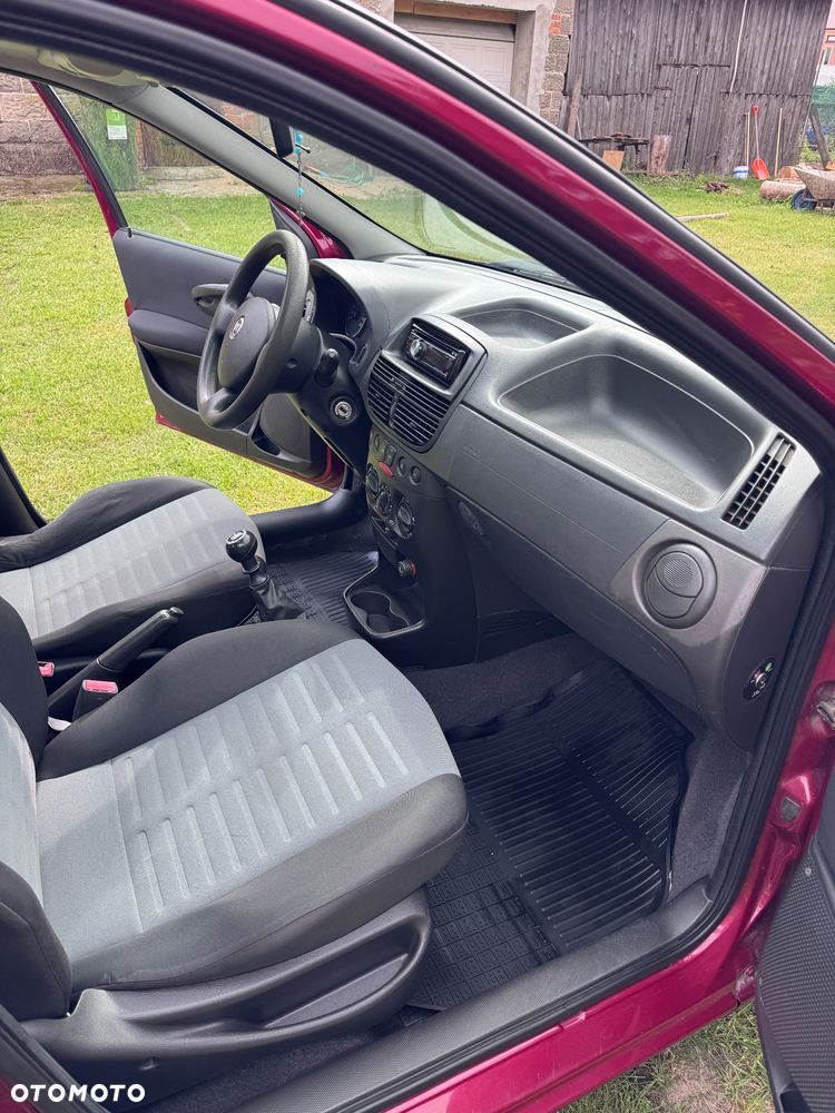 Fiat Punto 1.2 8V - 7