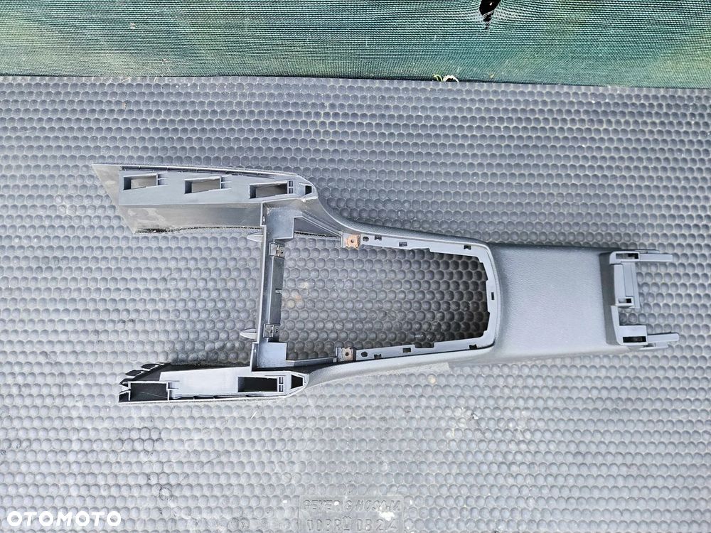 Tunel Srodkowy Konsola Panel Tapicerka Zapalniczka Uchwyt na Kubek Skoda Octavia I 1 - 13