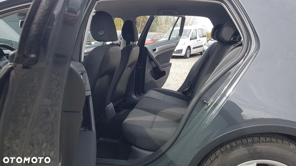 Volkswagen Golf 1.2 TSI Style - 23