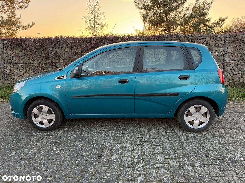 Chevrolet Aveo 1.2 16V Base - 14