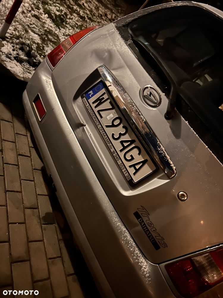 Daihatsu Trevis - 17