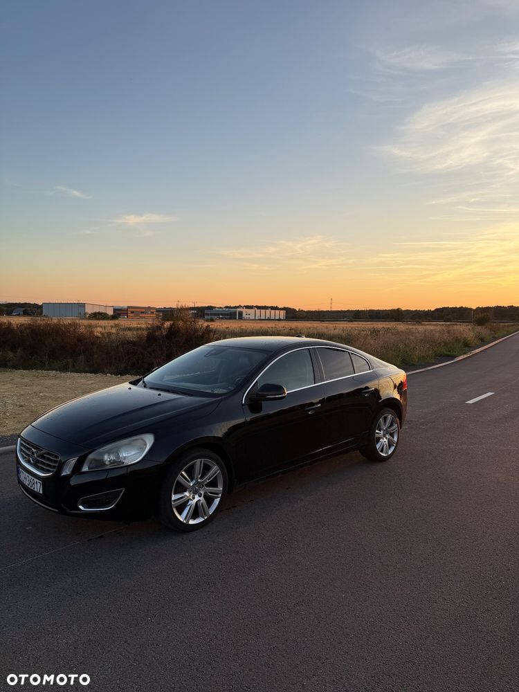 Volvo S60 D5 AWD Kinetic - 1