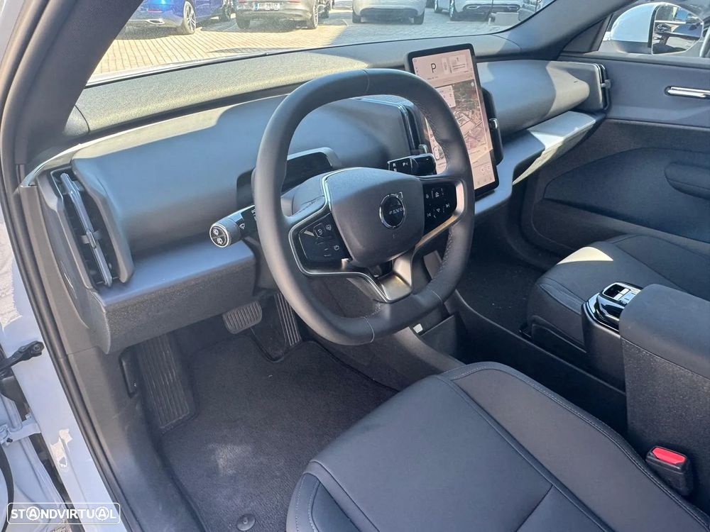 Volvo EX30 51 kWh Single Motor Core - 2