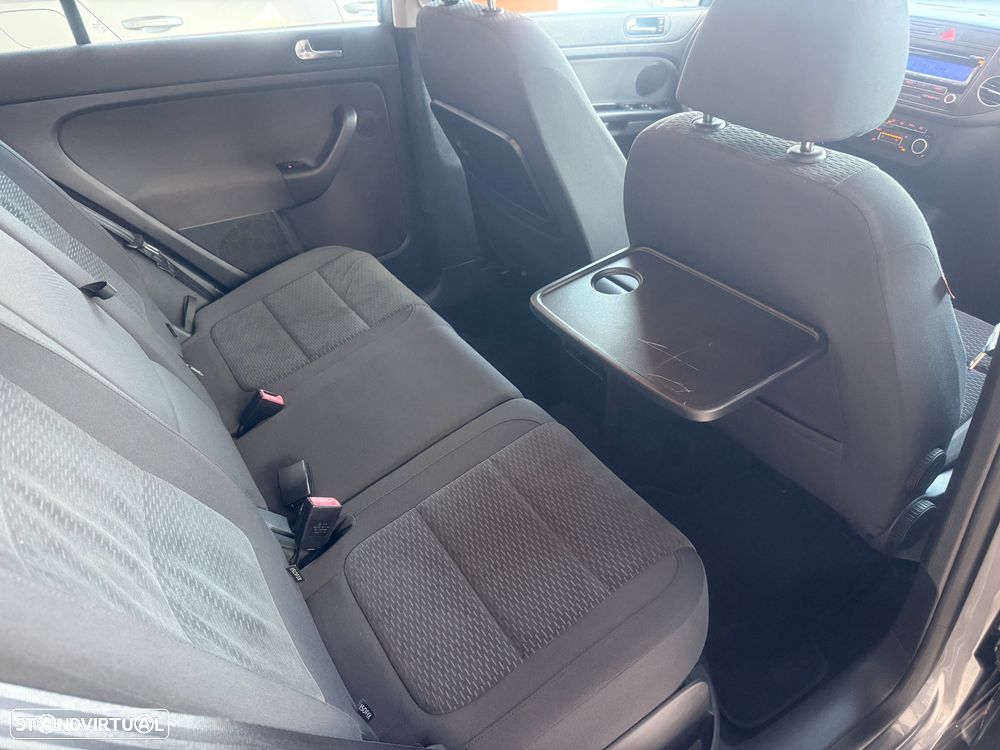 VW Golf Plus 1.6 TDi Highline - 46